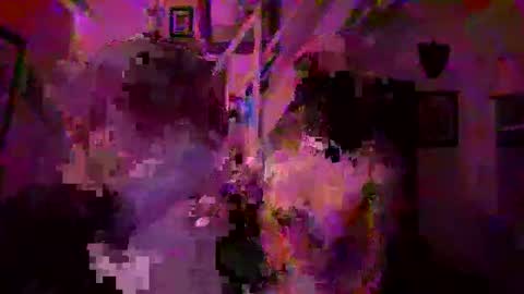 Snapshot of chillmates chatting on December 2025 11:38:02 AM Faust online show from December 2025 11:38:02 AM