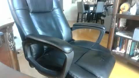 Snapshot of chiphoneman chatting on October 2025 06:09:01 PM chiphoneman online show from October 2025 06:09:01 PM