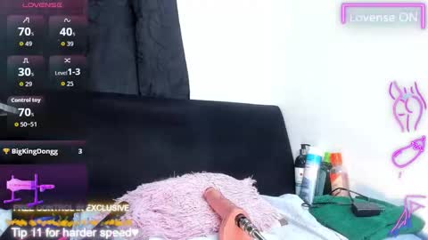 Snapshot of chiquihornymature chatting on November 2025 09:52:02 PM chiquihornymature online show from November 2025 09:52:02 PM