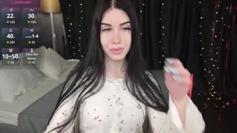 Chloe online show from March 2026 12:12:01 AM