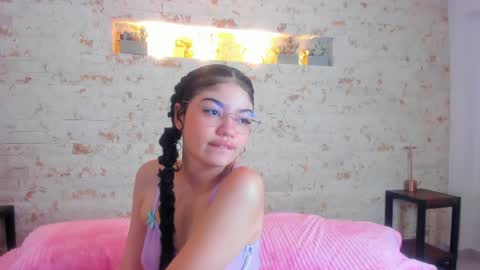chloe online show from May 2026 10:19:02 AM