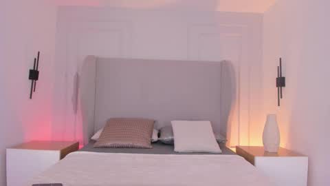 Chloe online show from November 2025 12:33:02 PM