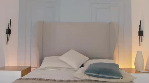 Chloe online show from April 2026 12:11:02 PM