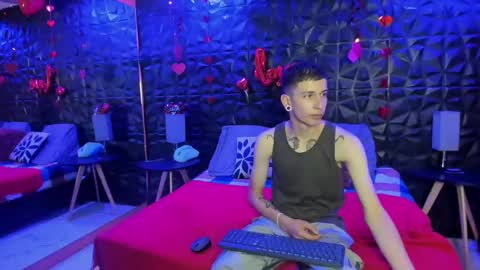 CHLOE AND JAKKE.  online show from February 2025 12:59:01 PM