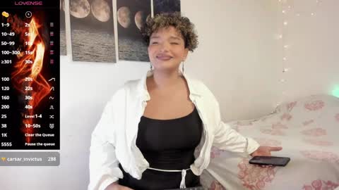 chloe_kisses online show from June 2026 11:23:01 AM