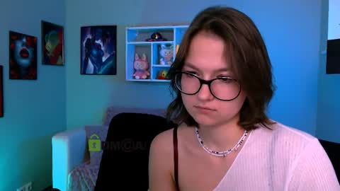 Snapshot of chloe_ley chatting on June 2026 07:14:01 PM chloe_ley online show from June 2026 07:14:01 PM