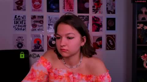 Snapshot of chloe_ley chatting on July 2026 09:34:02 AM chloe_ley online show from July 2026 09:34:02 AM