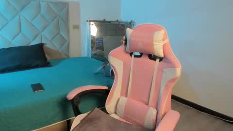 Chloe online show from February 2026 07:10:02 PM