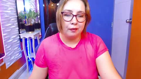chloe_prg online show from March 2025 03:51:01 PM