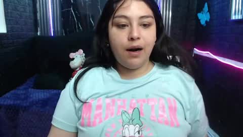 Snapshot of chloe_smith5 chatting on June 2026 01:31:01 PM chloe_smith5 online show from June 2026 01:31:01 PM