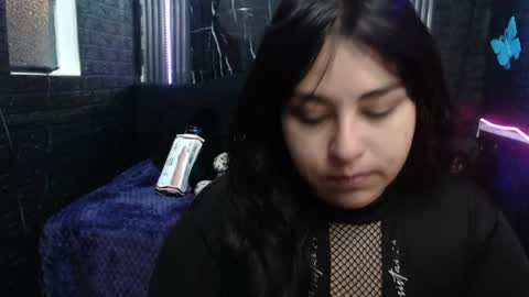 Snapshot of chloe_smith5 chatting on June 2026 01:12:02 PM chloe_smith5 online show from June 2026 01:12:02 PM