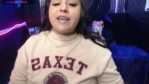 Snapshot of chloe_smith5 chatting on July 2026 01:47:01 PM chloe_smith5 online show from July 2026 01:47:01 PM