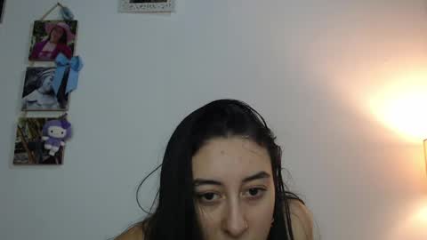 Snapshot of chloe_vahos chatting on May 2026 09:23:02 PM Chloe online show from May 2026 09:23:02 PM