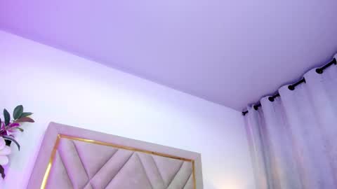 chloe_wilson7 online show from October 2025 01:53:02 AM