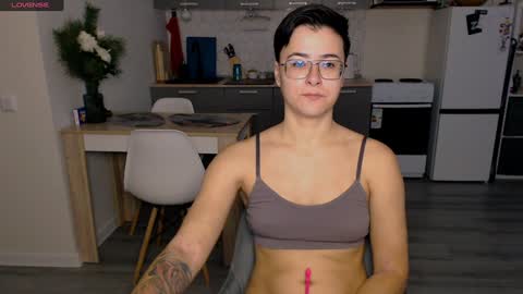 Eva and Sandra online show from December 2024 10:49:01 AM