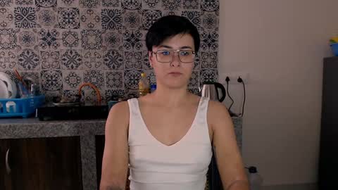 Eva and Sandra online show from February 2025 09:08:02 AM