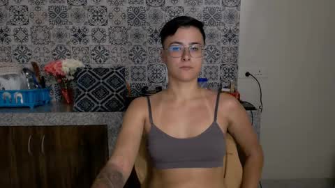 Eva and Sandra online show from February 2025 04:57:01 PM