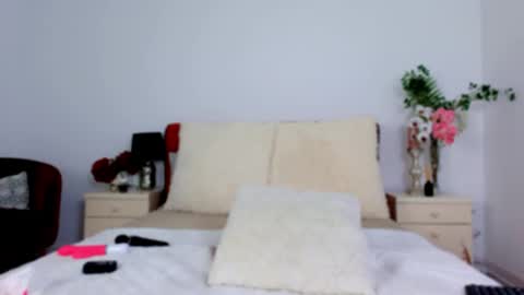 Chloe online show from September 2025 09:09:02 AM