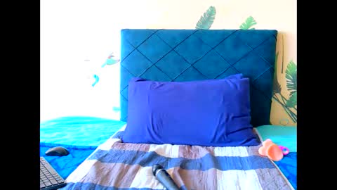 Snapshot of chloechrome chatting on October 2025 08:35:02 AM Chloe Chrome online show from October 2025 08:35:02 AM