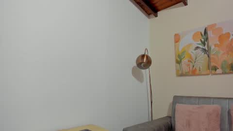 Chloee online show from September 2025 12:05:01 PM