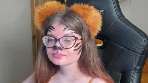 ChloeHalses online show from February 2026 06:45:01 PM