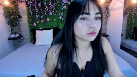 Snapshot of chloeharper1 chatting on November 2025 12:24:01 AM Chloe online show from November 2025 12:24:01 AM