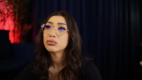 chloemin_ online show from January 2026 06:05:02 AM