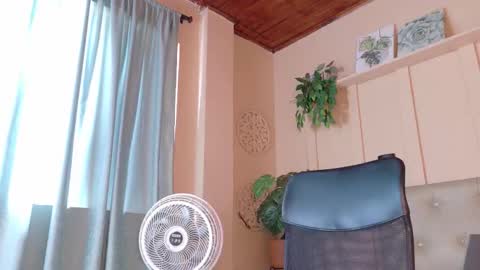 Chloe rosse online show from February 2026 07:10:01 PM