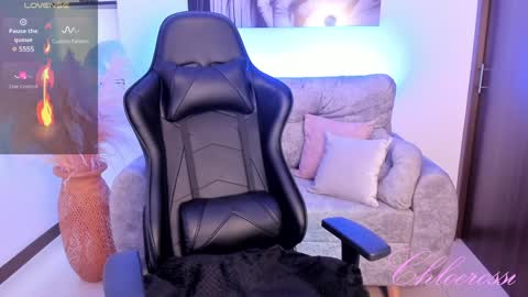 Laura online show from December 2024 09:30:02 PM