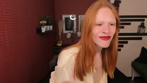 Chloe online show from November 2025 12:06:02 PM