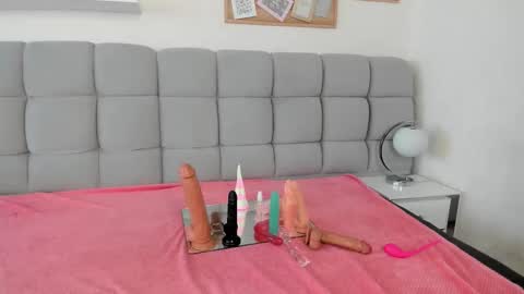 chlooe_zoe online show from March 2026 07:31:01 PM