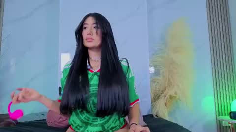 Snapshot of chlooee_ chatting on July 2026 01:16:01 AM Chlooe online show from July 2026 01:16:01 AM