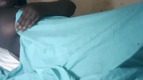 Snapshot of choclate_goddess chatting on December 2025 06:10:01 AM Paula online show from December 2025 06:10:01 AM