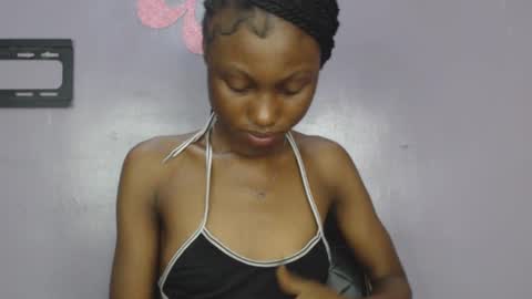 choco_petitqueen online show from January 2025 03:03:01 PM