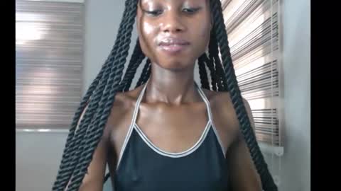 choco_petitqueen online show from November 2025 08:25:01 AM