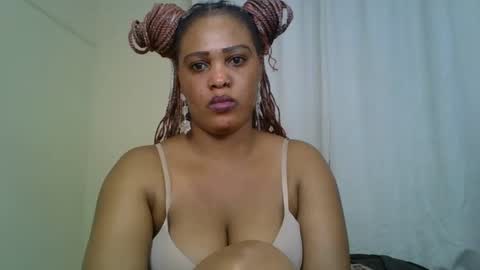 Snapshot of choco_violet chatting on February 2025 06:38:01 PM VIOLET online show from February 2025 06:38:01 PM