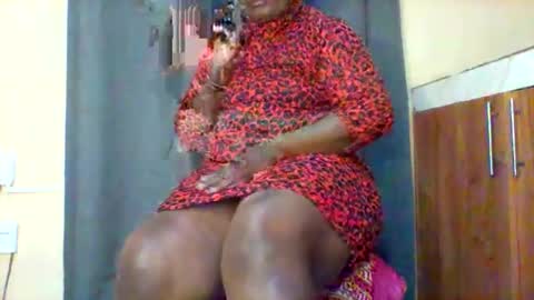 Snapshot of chocobabe002 chatting on November 2025 03:12:02 PM chocobabe002 online show from November 2025 03:12:02 PM