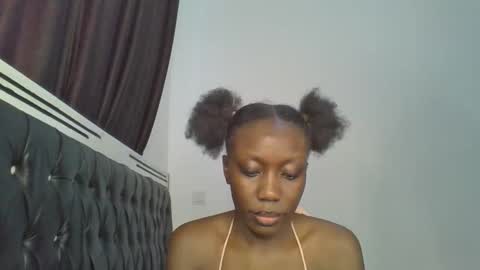 chocobear22 online show from November 2025 11:21:02 AM