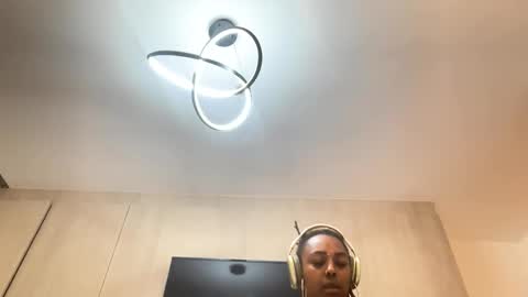 Snapshot of chocolatecakequeen chatting on January 2025 11:54:01 PM ChocolateCakeQueen online show from January 2025 11:54:01 PM