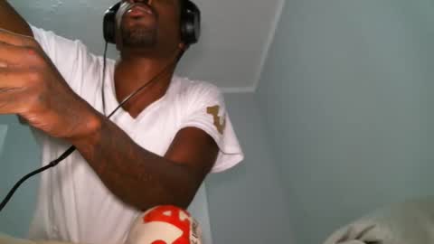 Snapshot of chocolatedolla chatting on January 2025 07:50:02 PM chocolatedolla online show from January 2025 07:50:02 PM