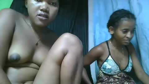 Snapshot of chololatblonde chatting on February 2026 11:34:02 PM chololatblonde online show from February 2026 11:34:02 PM