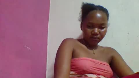 Snapshot of chololatblonde chatting on February 2026 10:32:02 PM chololatblonde online show from February 2026 10:32:02 PM