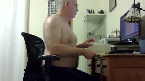 chris2002b online show from March 2025 04:50:02 AM