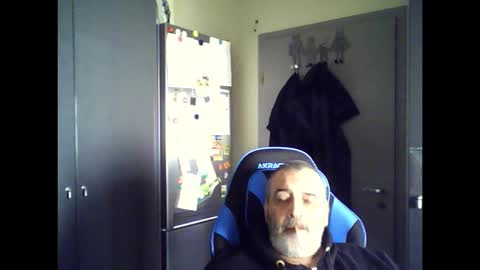 Snapshot of chris250268 chatting on September 2025 09:44:02 AM Chris online show from September 2025 09:44:02 AM