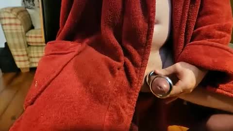 Snapshot of chris81t chatting on November 2025 04:18:02 PM Cbtslave online show from November 2025 04:18:02 PM