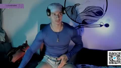 Snapshot of chris_angel01 chatting on January 2025 07:41:01 AM chris_angel01 online show from January 2025 07:41:01 AM