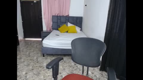 Snapshot of chris_blackwood chatting on February 2025 04:26:01 PM chris_blackwood online show from February 2025 04:26:01 PM