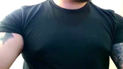 chris_laos online show from October 2025 09:26:02 PM