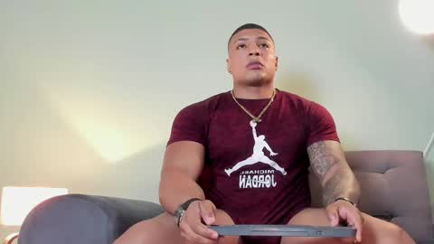 Snapshot of chris_macgregoor chatting on March 2025 01:58:02 AM Chriz online show from March 2025 01:58:02 AM