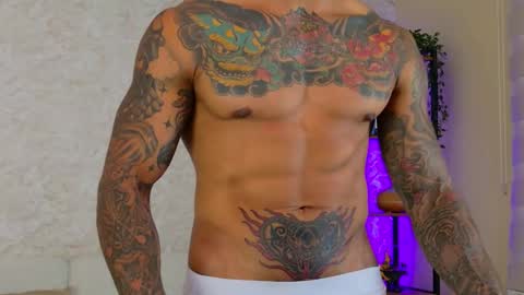 Snapshot of chris_reilly chatting on February 2025 10:48:02 PM chris reilly online show from February 2025 10:48:02 PM